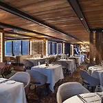 Le Massif & The Leading Of The World Отель 5*