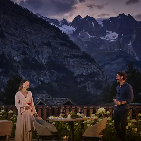 Готель Le Massif & The Leading Of The World