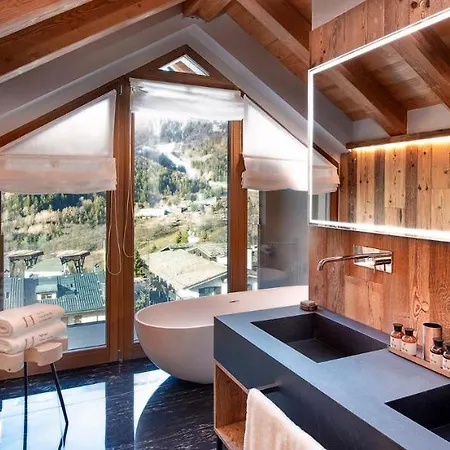 Готель Le Massif & The Leading Of The World