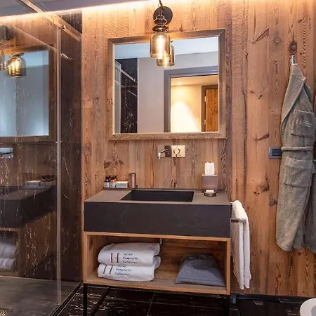 Le Massif & The Leading Of The World Курмайор