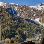 Le Massif & The Leading Of The World Hotel 5*