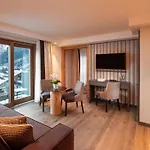 Le Massif & The Leading Of The World Hotel