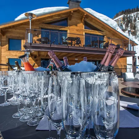 Le Massif & The Leading Of The World Hotel