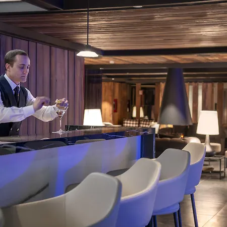 Le Massif & The Leading Of The World