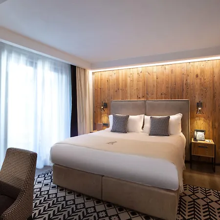 Le Massif & The Leading Of The World Courmayeur