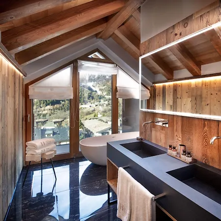 Le Massif & - The Leading Of The World 5* Курмайор