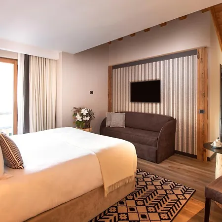 Отель Le Massif & - The Leading Of The World 5*