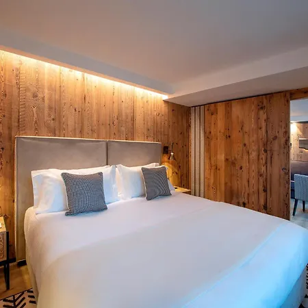 Le Massif & - The Leading Of The World 5*