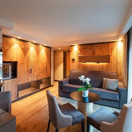 Le Massif & - The Leading Of The World 5* Courmayeur