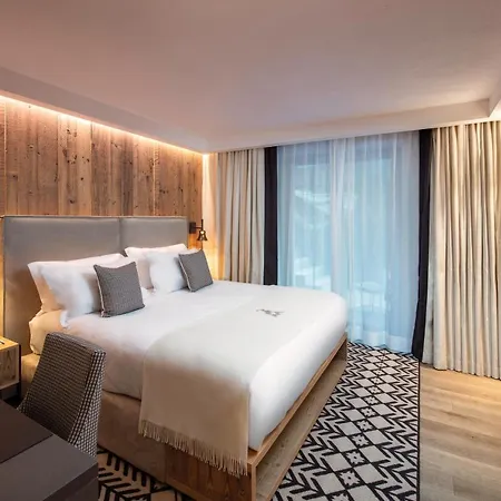 Le Massif & The Leading Of The World 5* Courmayeur