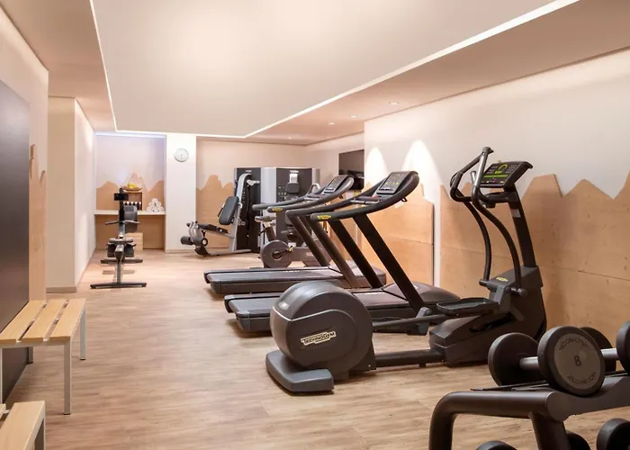 Le Massif & The Leading Of The World