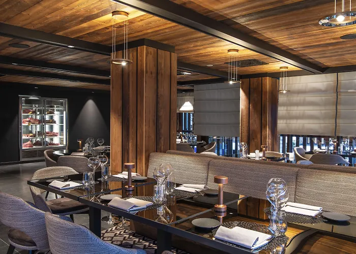 Le Massif & The Leading Of The World 5*