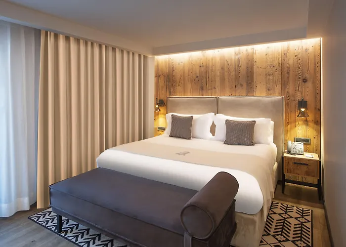 Le Massif & The Leading Of The World 5* 库马约尔